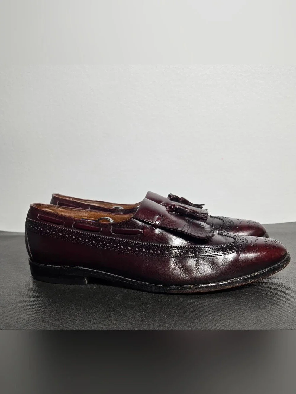 Allen Edmonds Arlington Men's burgundy leather kiltie tassel loafers shoes...